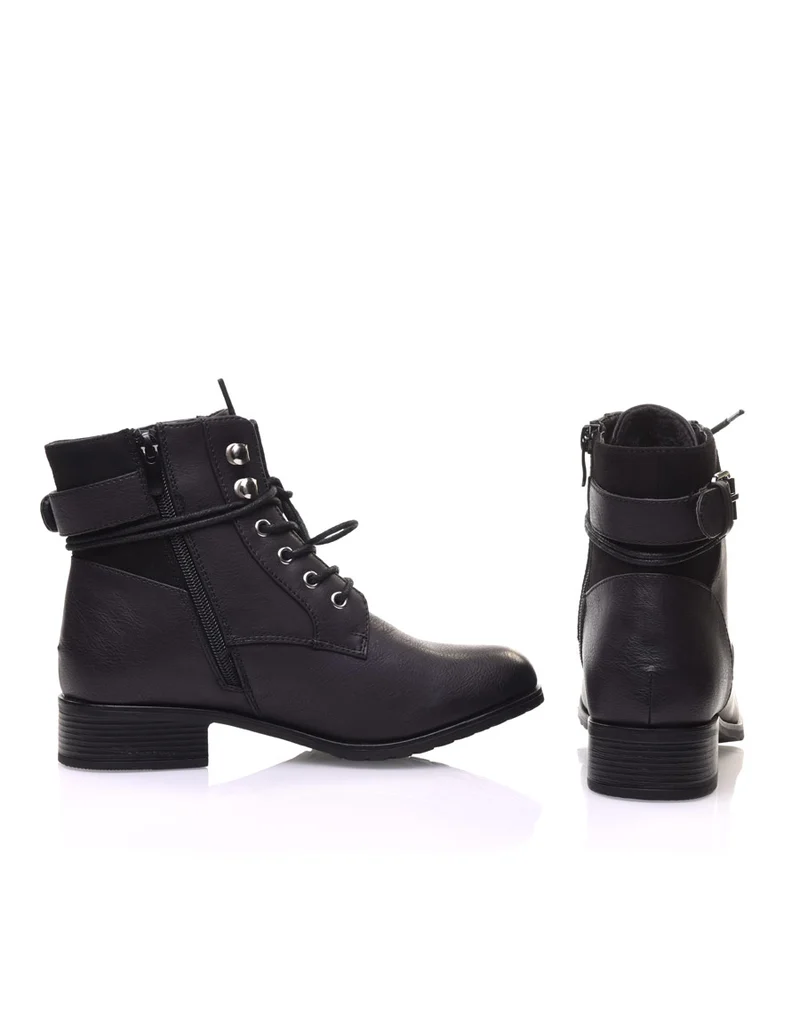 Bottines noires à oeillets