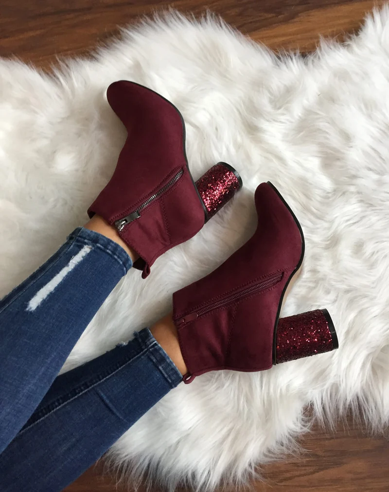 Bottines bordeaux à talons ronds et pailletés