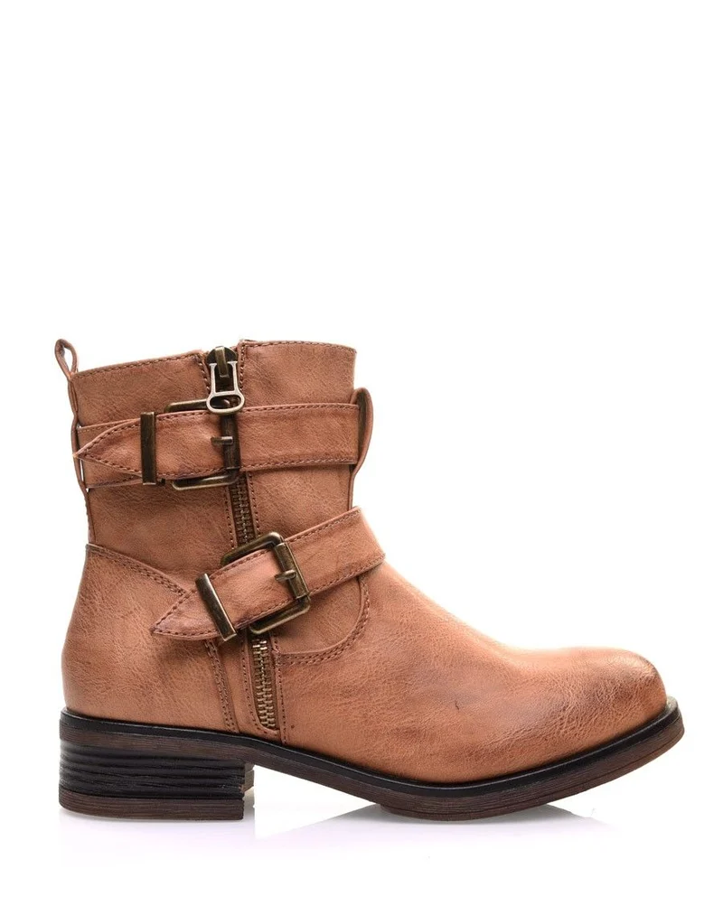 Bottines camel à boucles