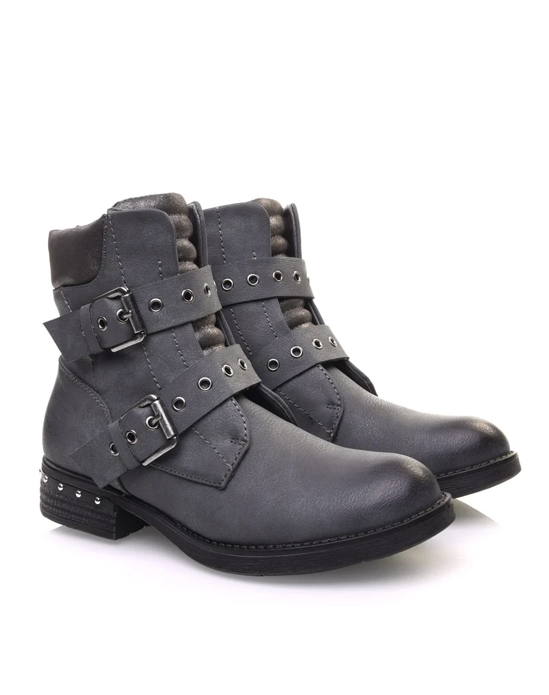 Boots grises à sangles bouclées