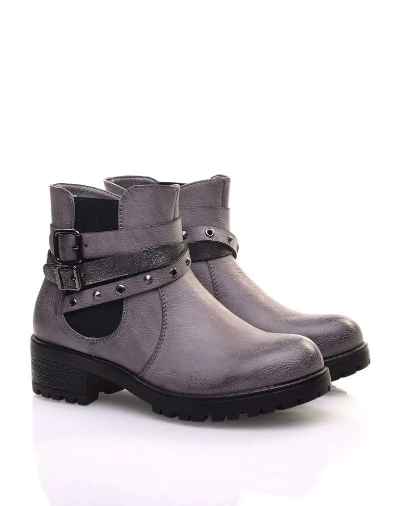 Bottines grises différentes lanières