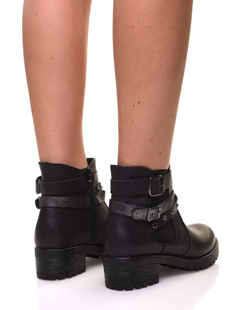 Bottines noires différentes lanières