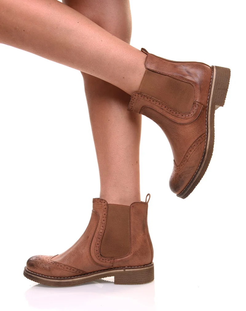 Chelsea boots camel