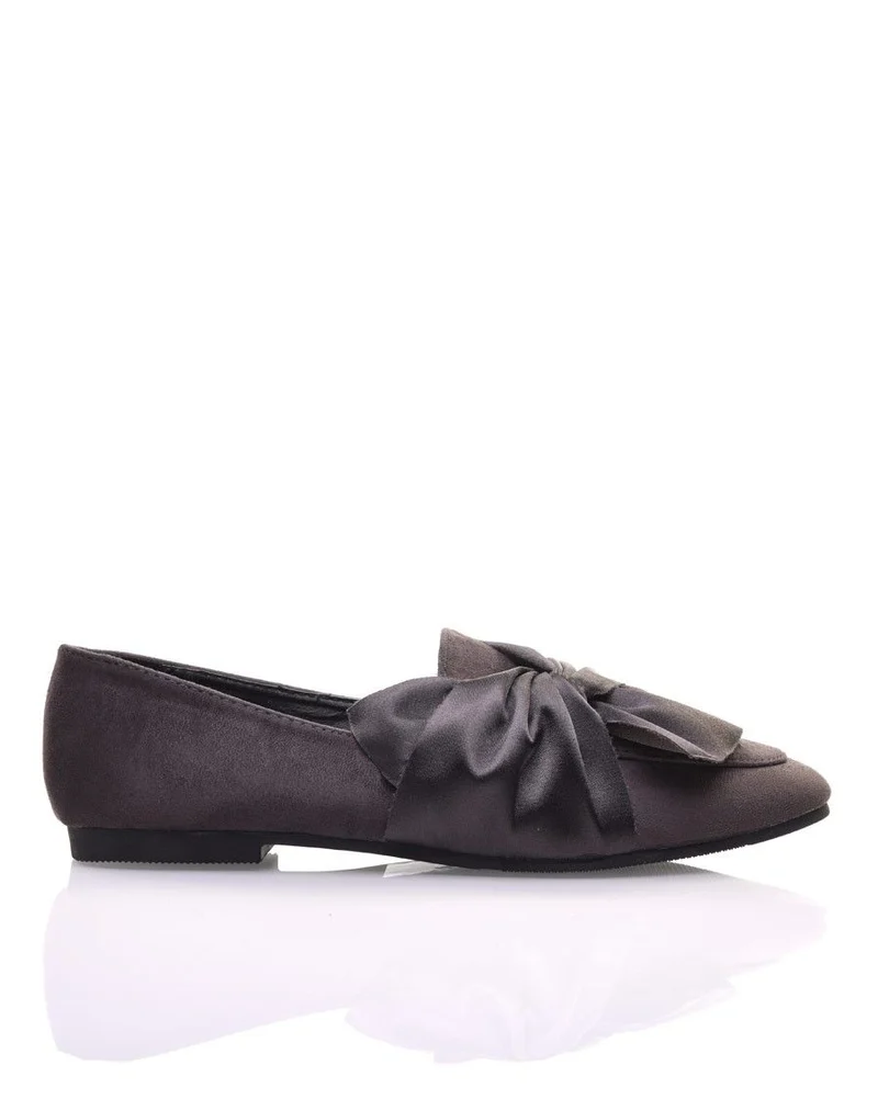 Slippers grises à noeud
