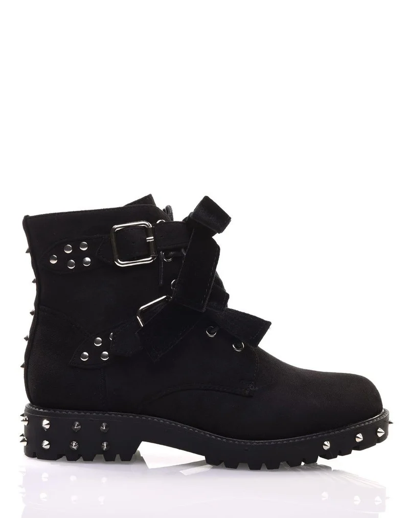 Bottines cloutées à lacets noires