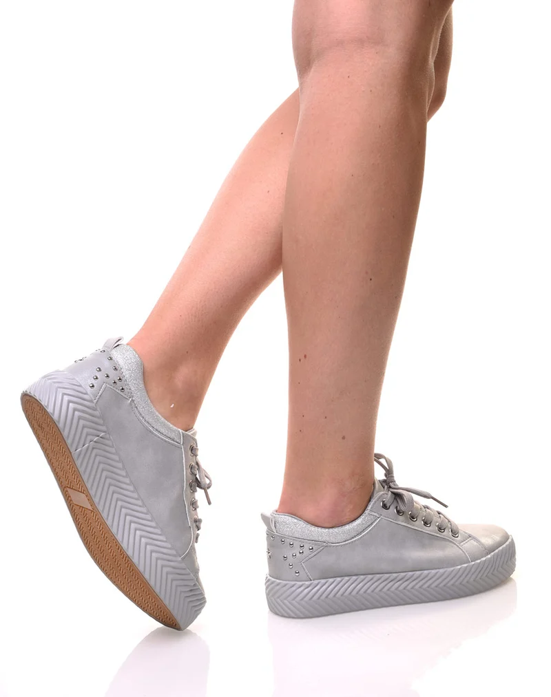 Baskets grises semelles épaisses à motifs