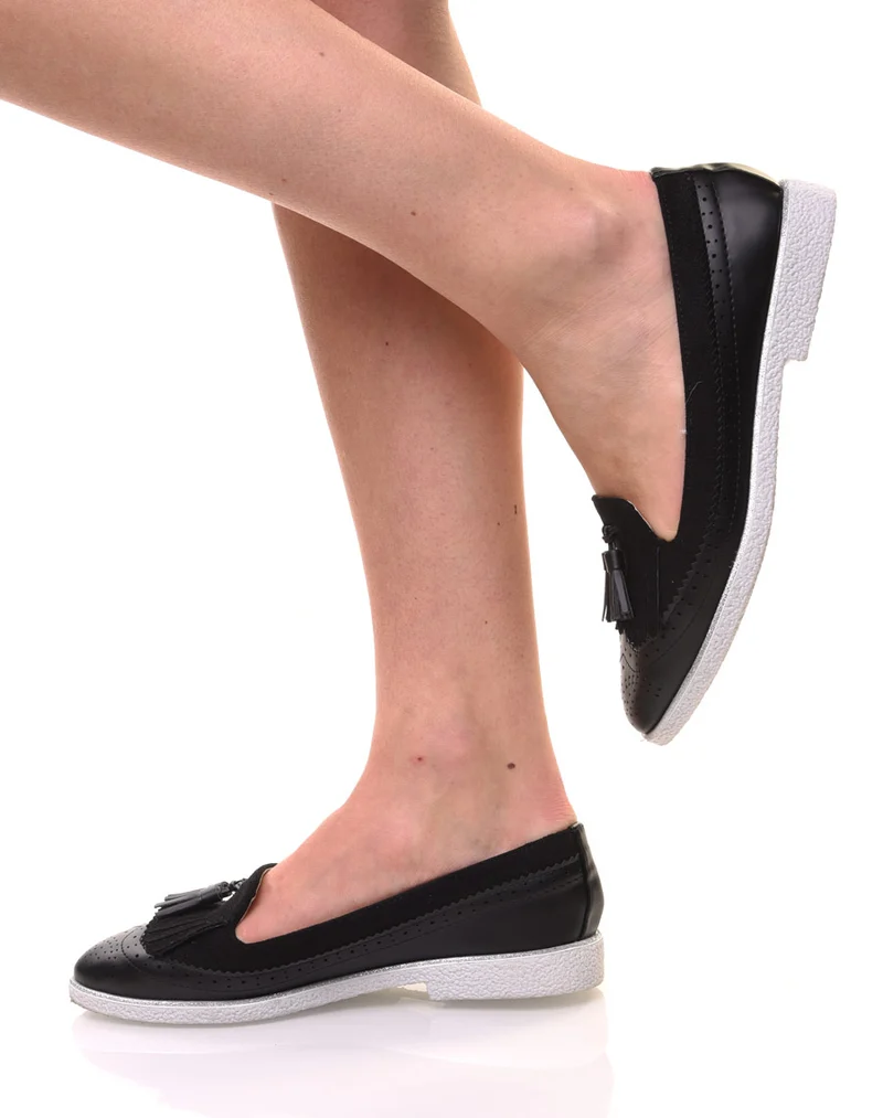 Mocassins noirs perforés