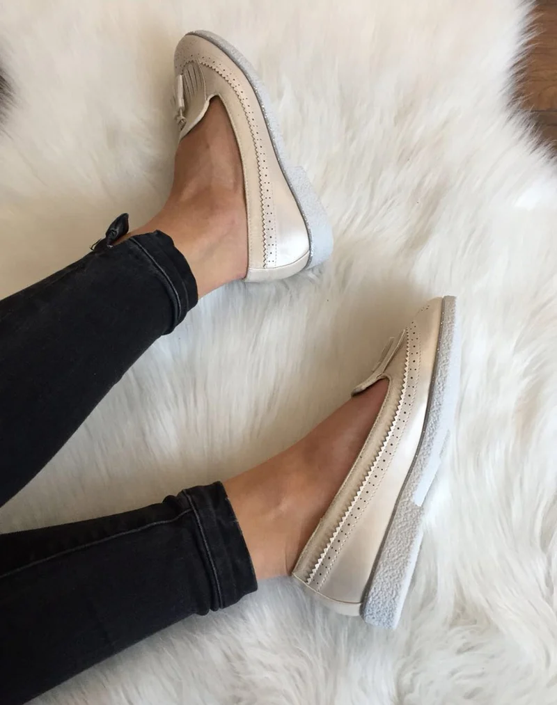 Mocassins beiges perforés