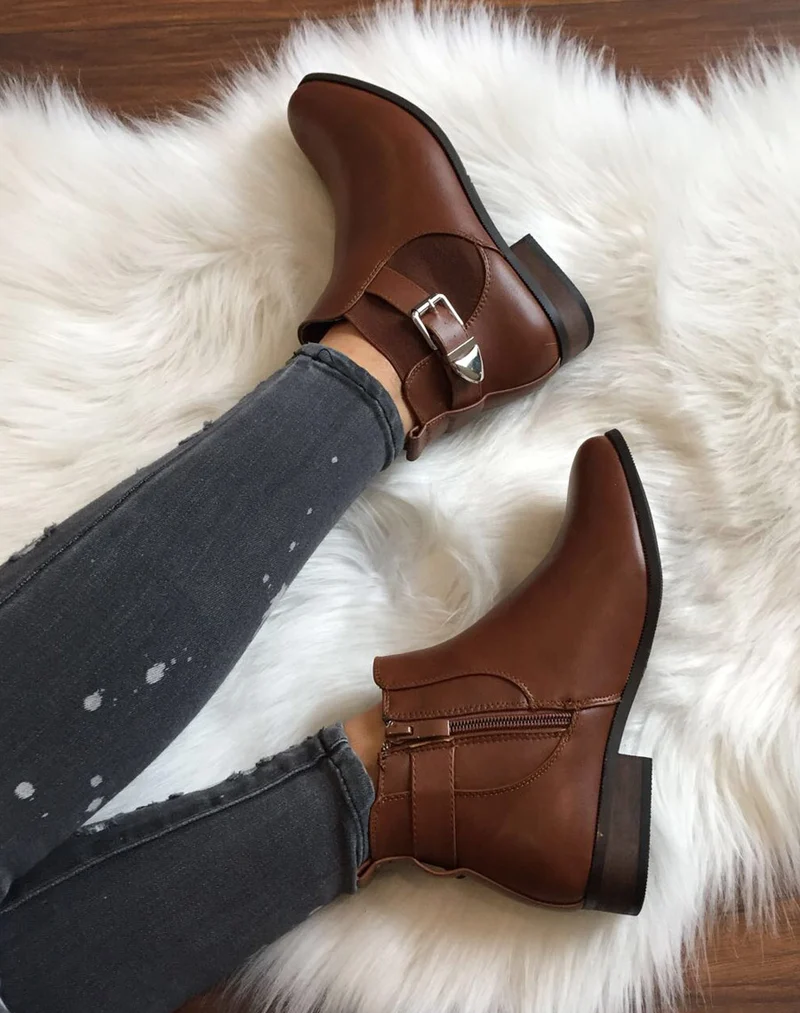 Bottines camel plates lanière et élastique décoratifs