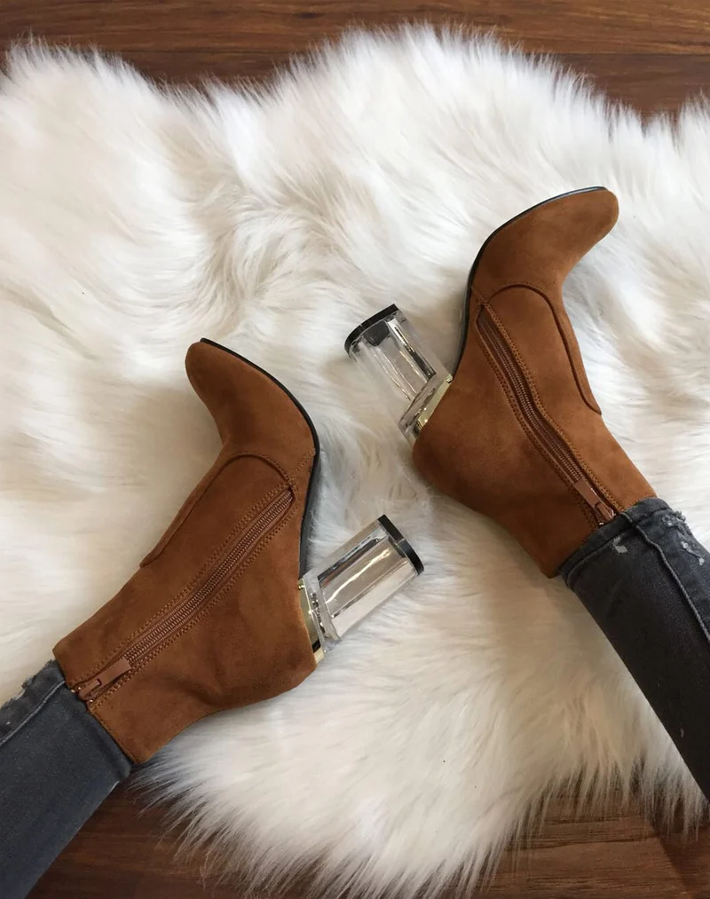 Bottines camel suédine à talons transparents