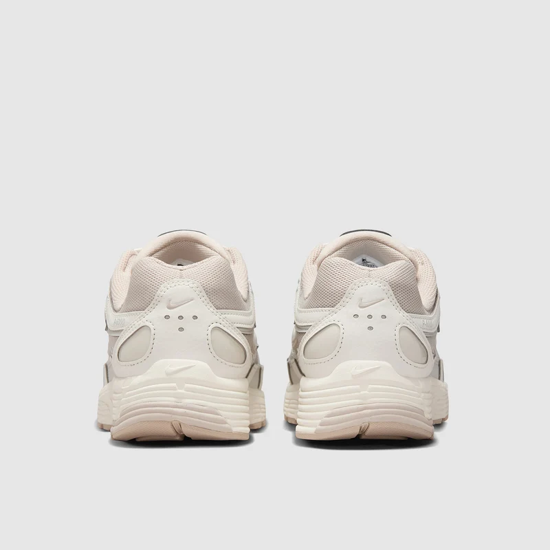 Nike Sportswear P-6000 pour Femme SE