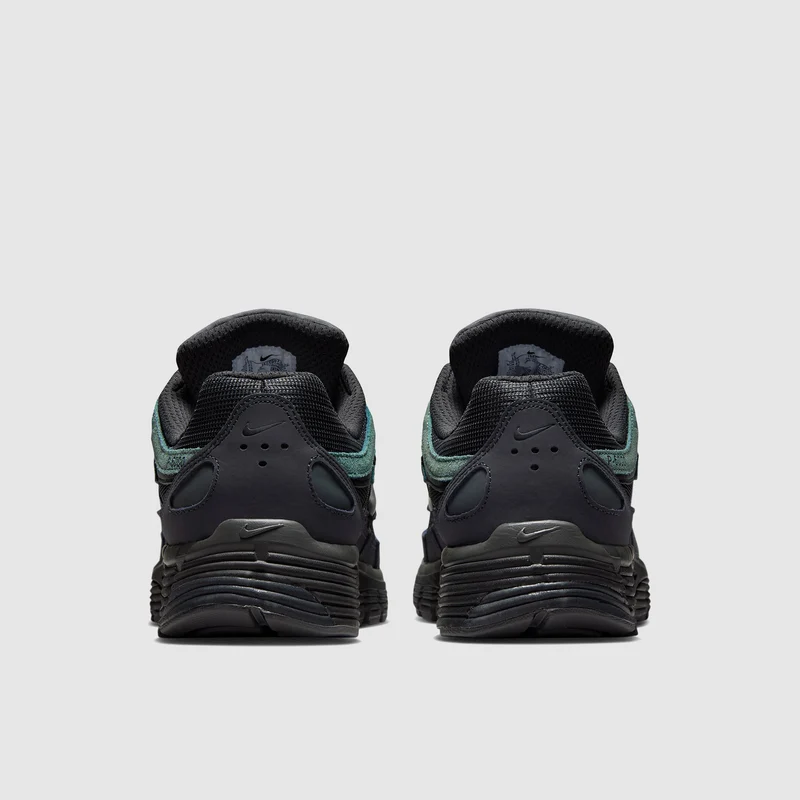 Nike Sportswear P-6000