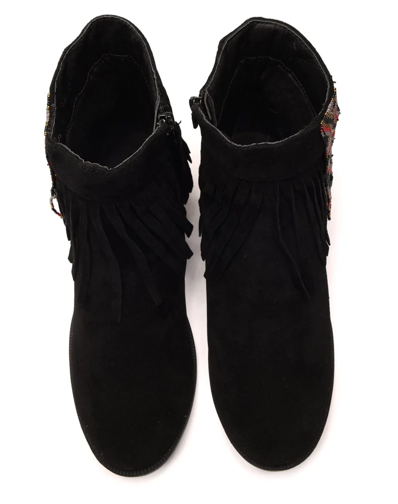 Bottines noires à franges et perles