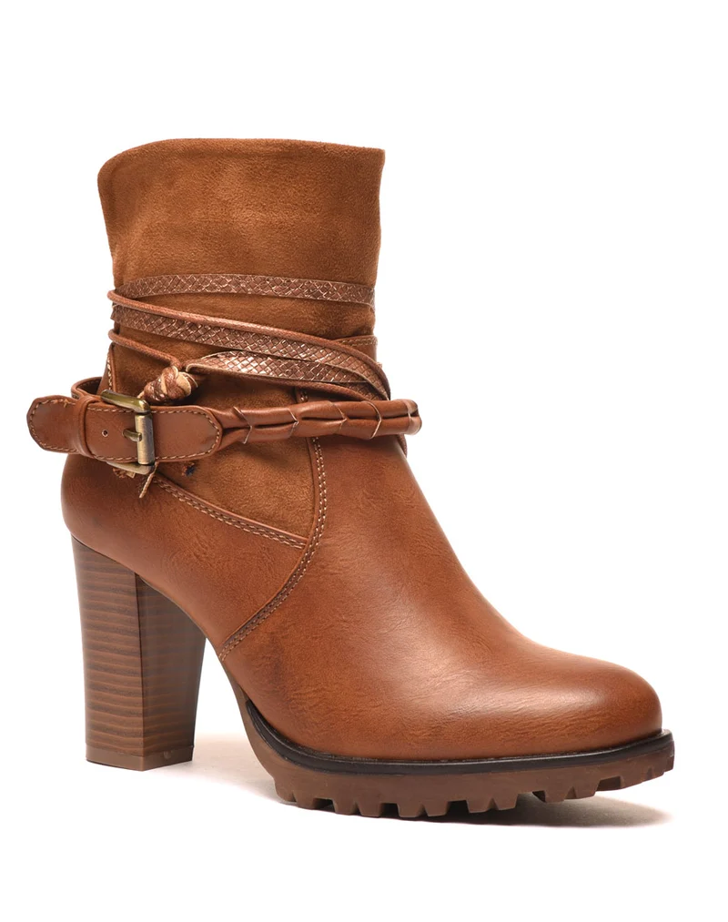 Bottines camel bi matières à talons et lanières multiples
