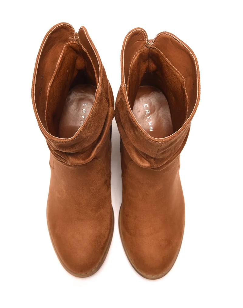 Bottines camel effet suédine avec plis sur le haut