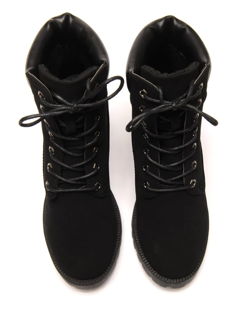 Bottine noire talon à lacets