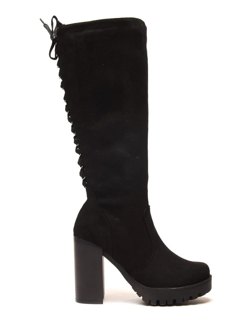 Bottes noires avec lacet façon corset à l'arrière