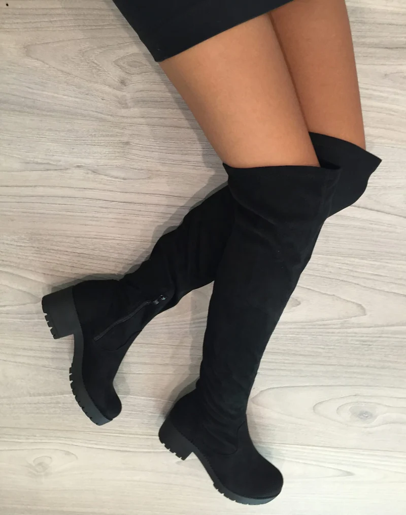 Cuissardes noires effet suédine à petit talon