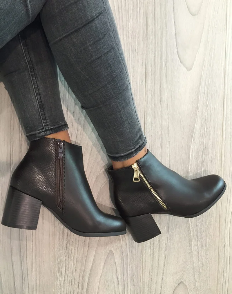 Bottines à talons marron avec fermeture & motifs python
