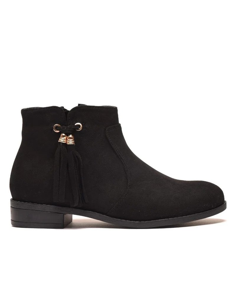 Bottines plates noires avec pompons à franges