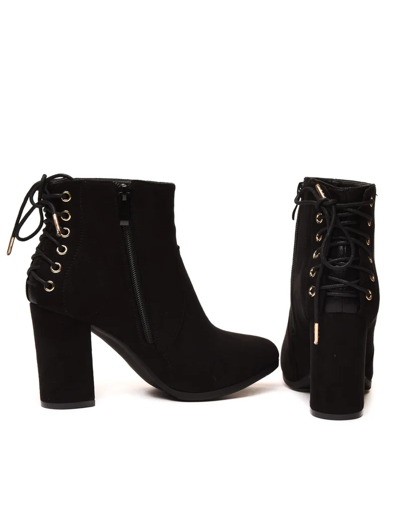 Bottines noires en suédine à lacets façon corset
