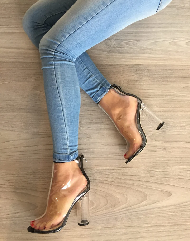 Bottines transparentes noires à talon transparent rond
