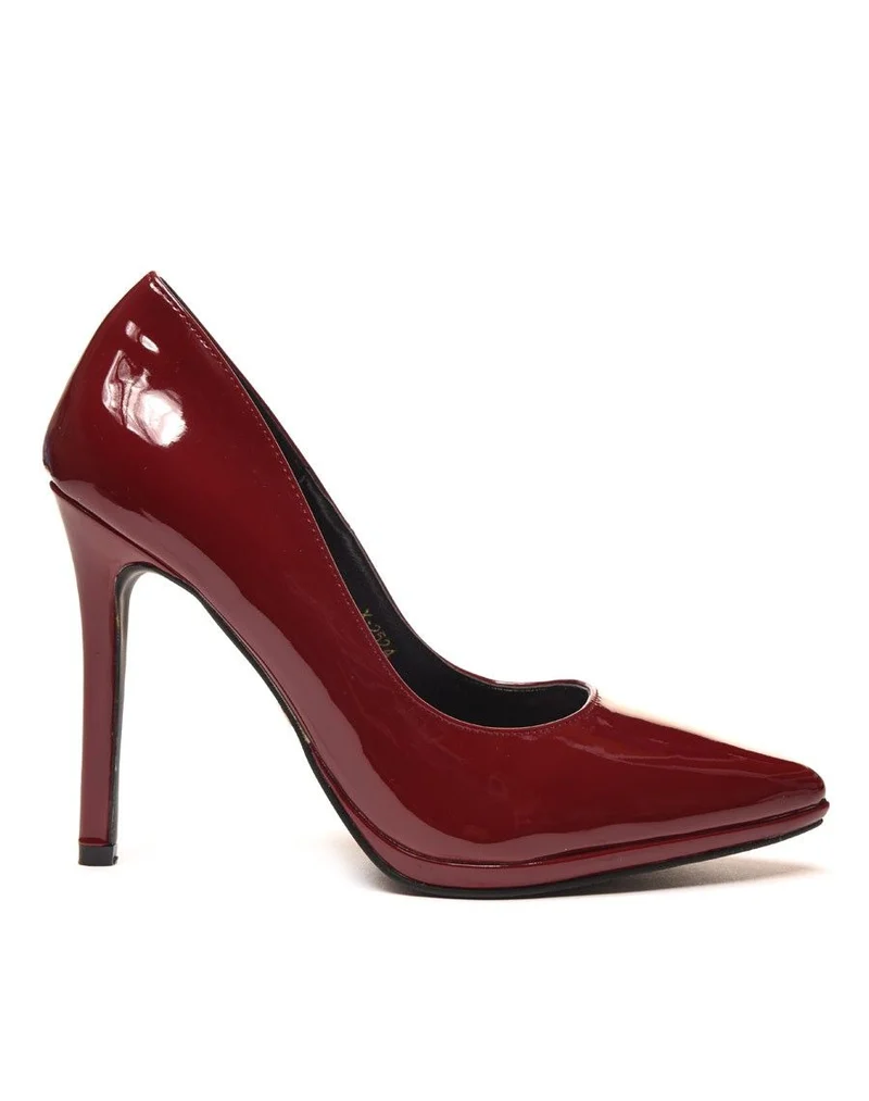 Escarpins vernis bordeaux à bout pointu