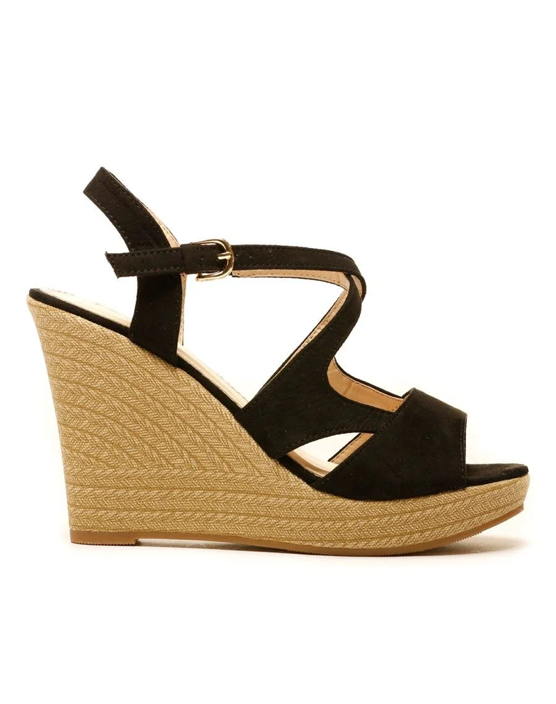 Sandale compensée noire motif tressé