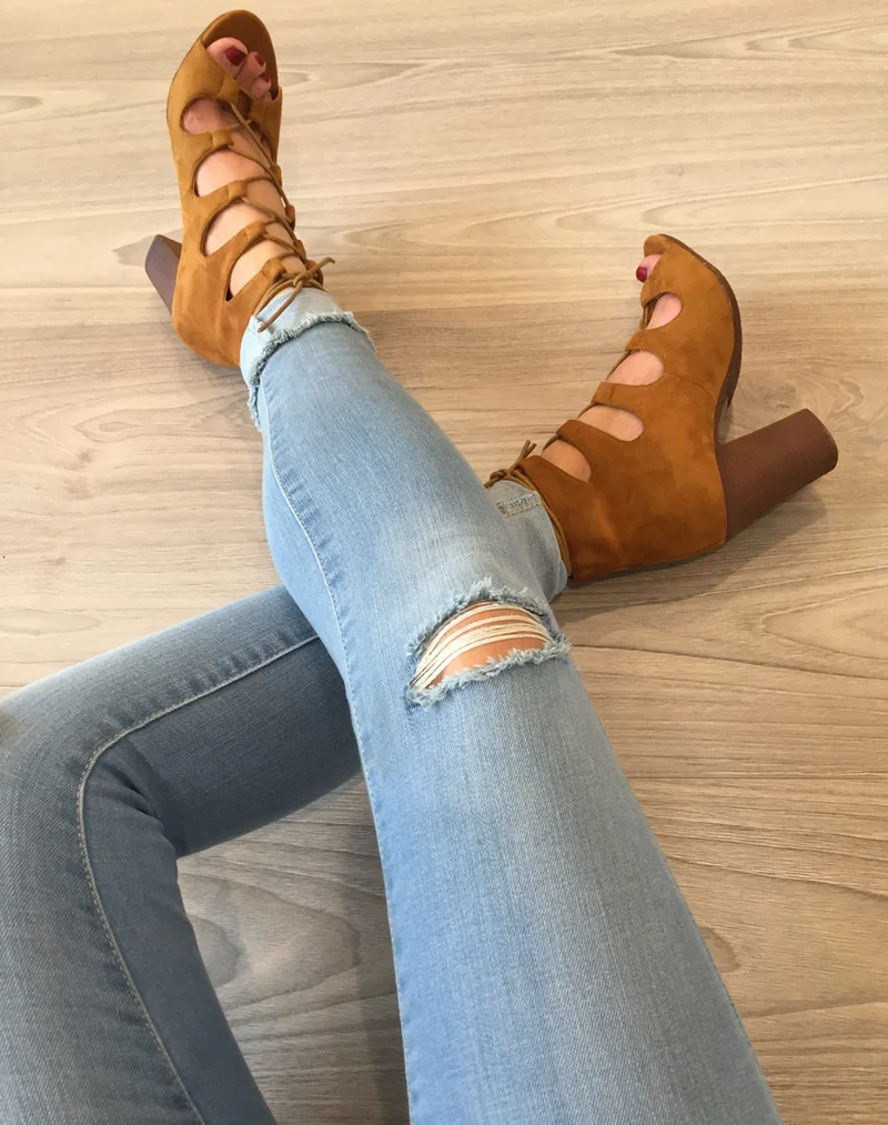 Low boots camel à bout ouvert
