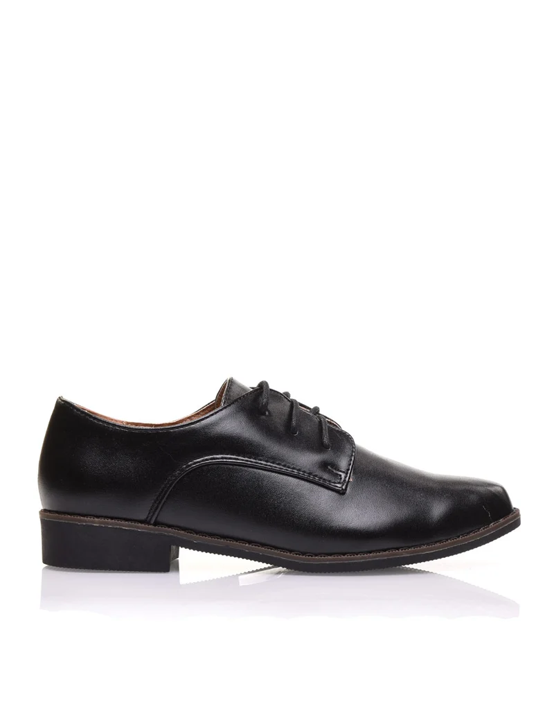 Derbies classiques noires
