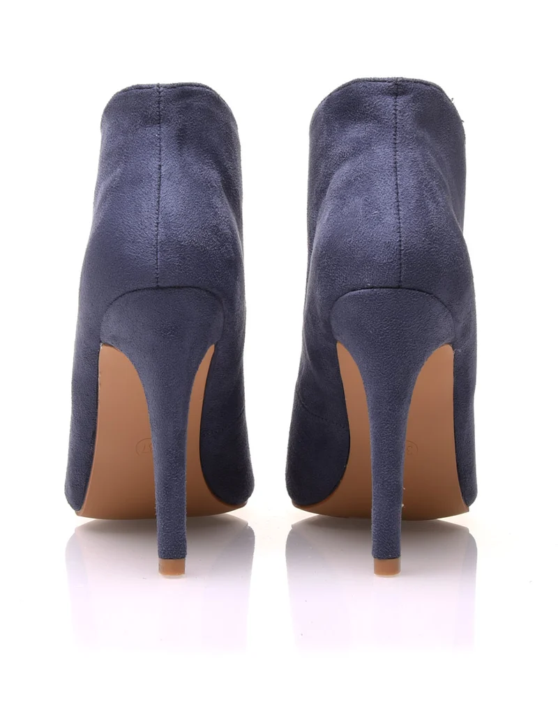 Escarpins bleus en suédine