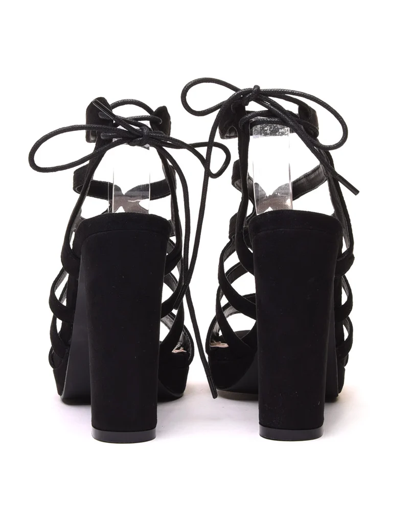 Sandales noires en suédine à talons épais