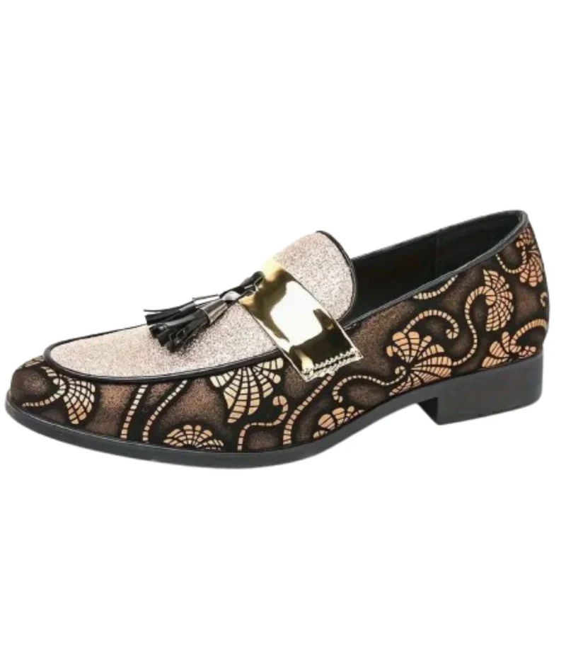 Mocassins Vernis À Glands Et Sequins