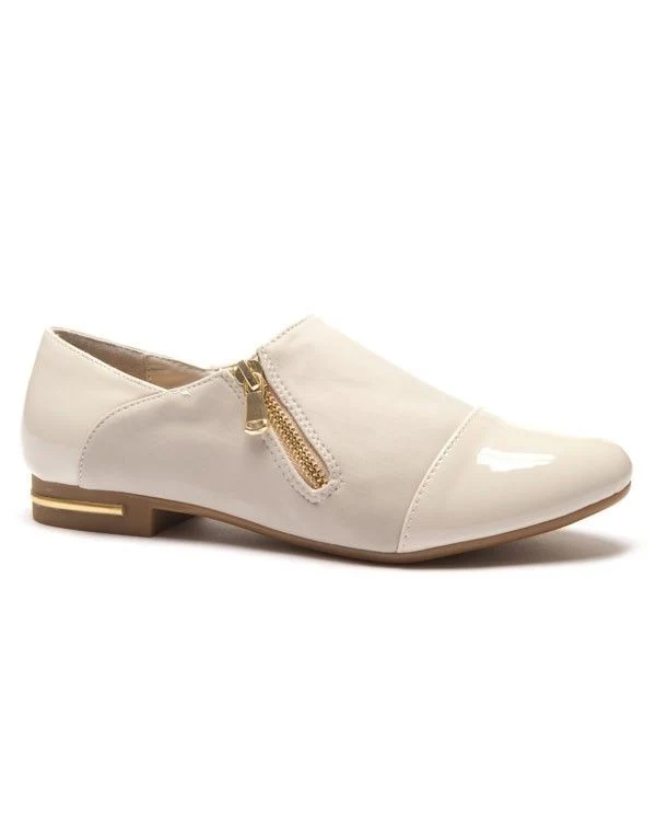 Derbie beige avec détails métalliques