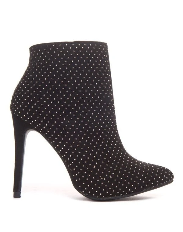 Bottines à talon fin et bout pointu avec mini clous