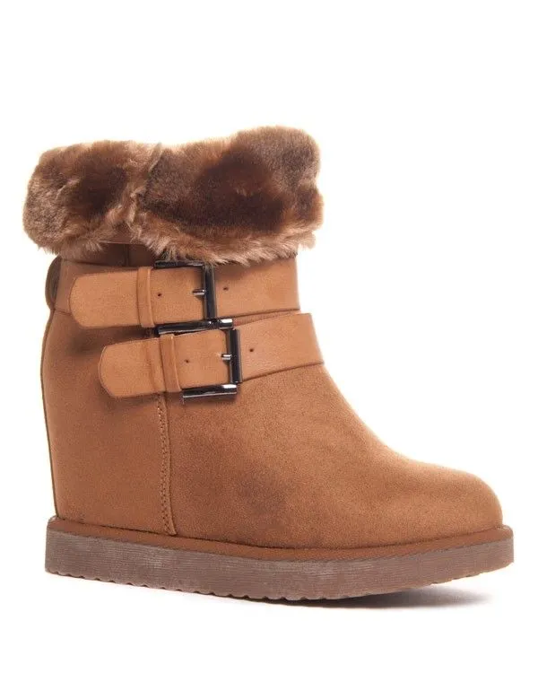 Bottines camel fourrées et compensés
