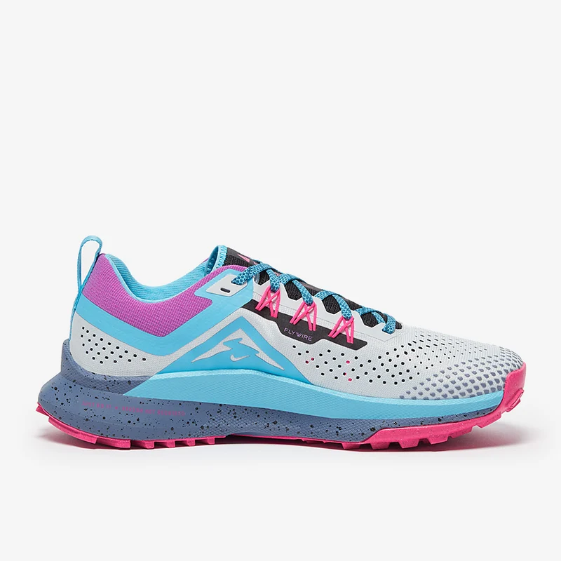 Nike Femme React Pegasus Trail 4 SE
