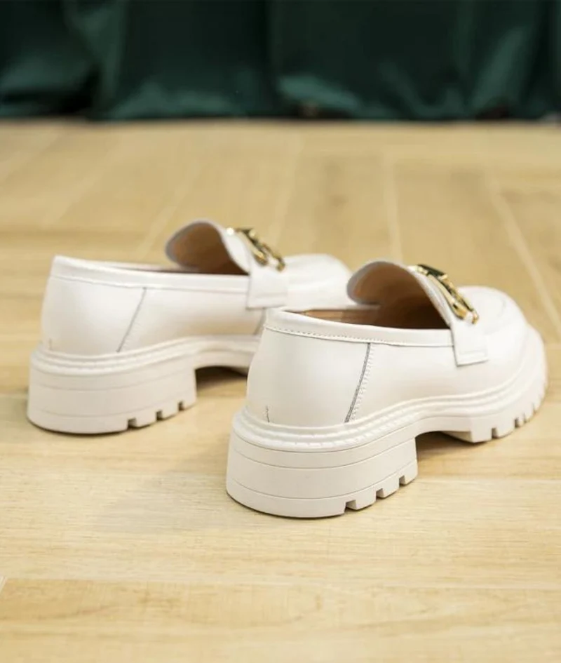 Mocassins Vernis À Semelle Épaisse et Grosse Boucle