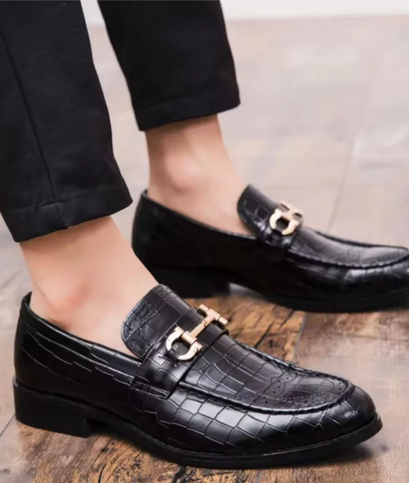 Mocassins Vernis Noir Et Doré Pour Hommes