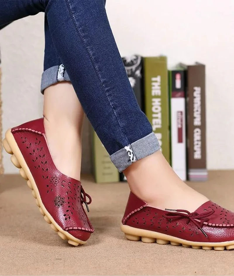 Mocassins Plats Souples Et Ajourés Avec Motifs Fleurs