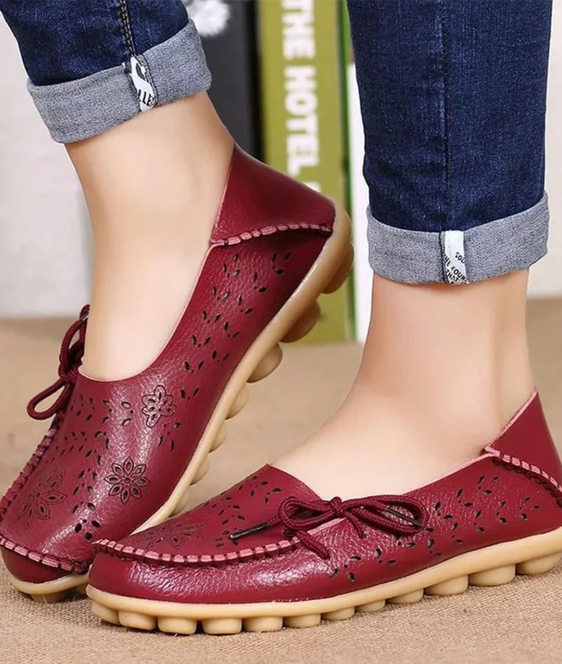 Mocassins Plats Souples Et Ajourés Avec Motifs Fleurs