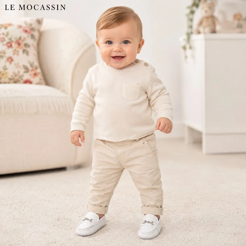 Mocassins Effet Cuir Grainé Avec Mors Argentés Pour Bébé