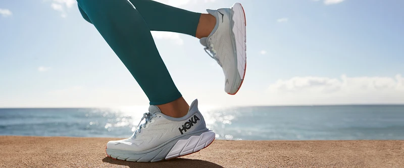Hoka Femme Arahi 6