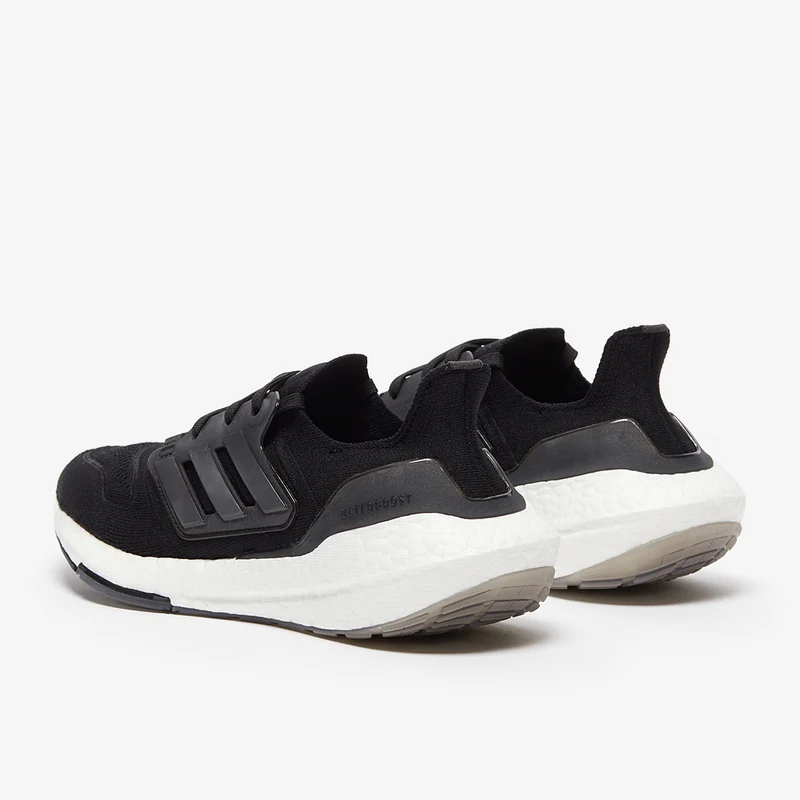 adidas Femme Ultraboost 22