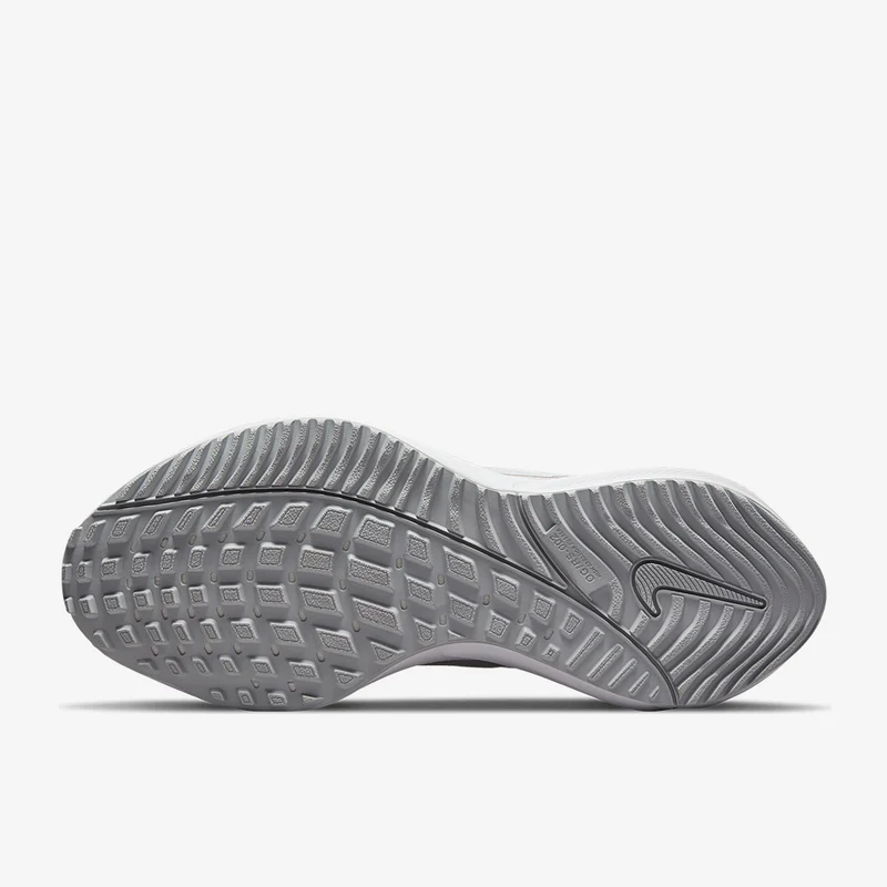 Nike Femme Air Zoom Vomero 16