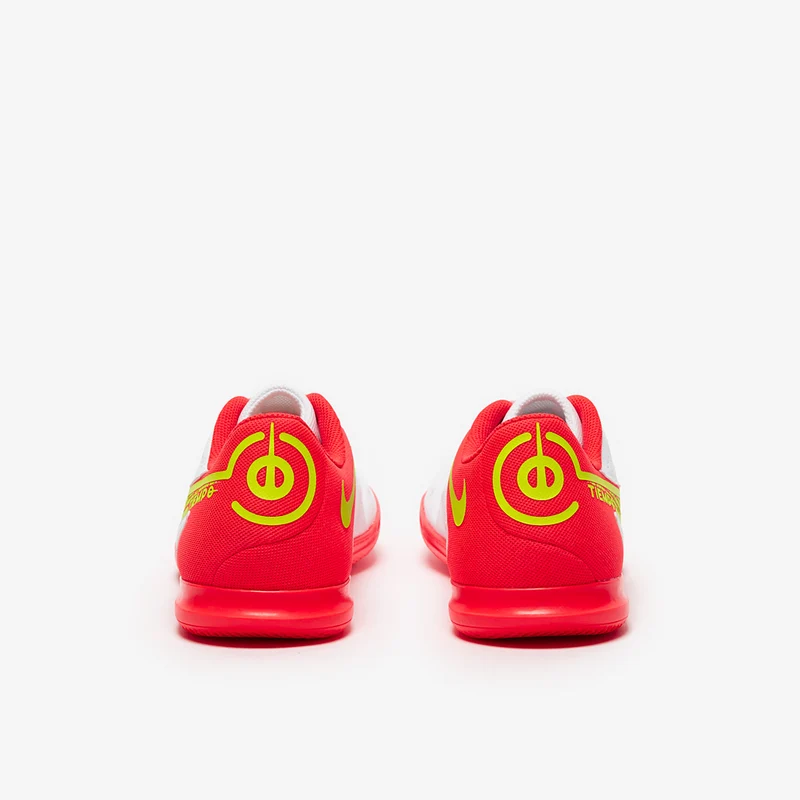 Nike Tiempo Legend IX Club IC