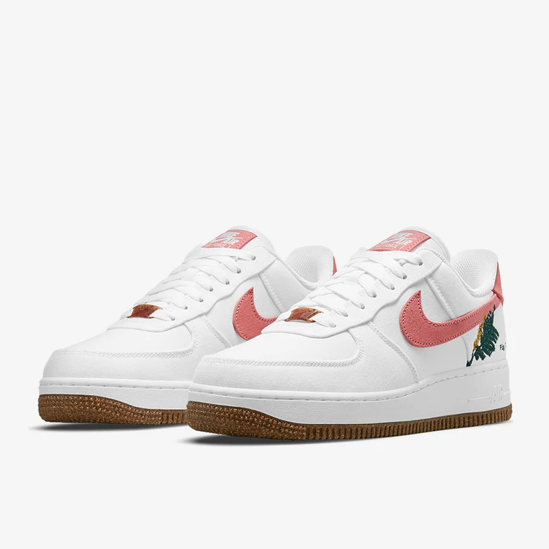Nike Sportswear Womens Air Force 1 07 SE