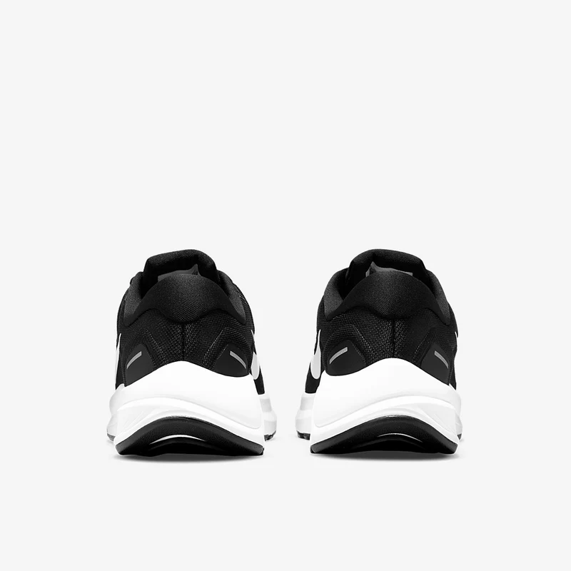 Nike Chaussure de running sur route pour femme Structure 24